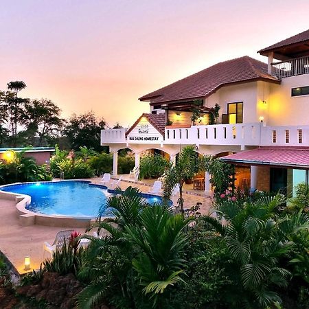 Bua Daeng Homestay Resort Kumphawapi Εξωτερικό φωτογραφία