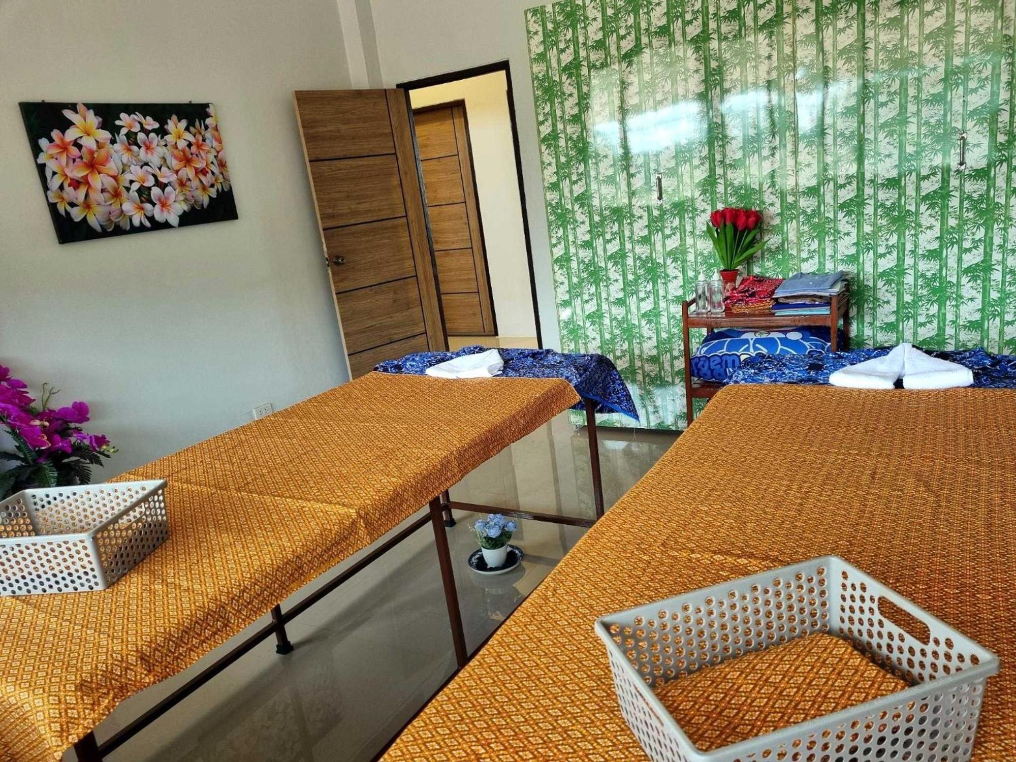 Bua Daeng Homestay Resort Kumphawapi Εξωτερικό φωτογραφία