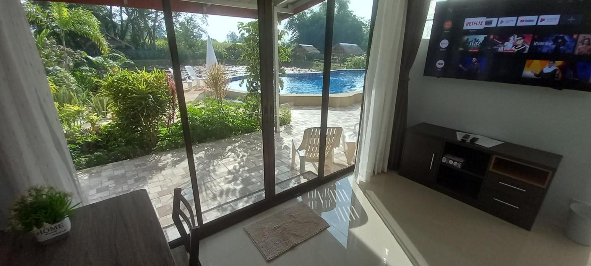 Bua Daeng Homestay Resort Kumphawapi Εξωτερικό φωτογραφία