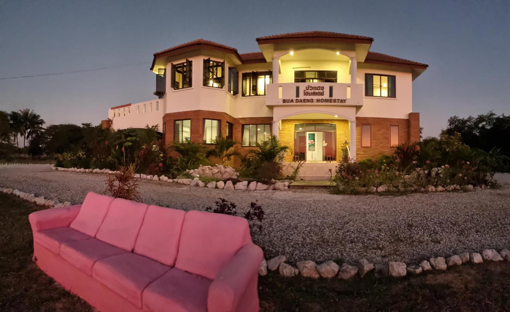 Bua Daeng Homestay Resort Kumphawapi Εξωτερικό φωτογραφία